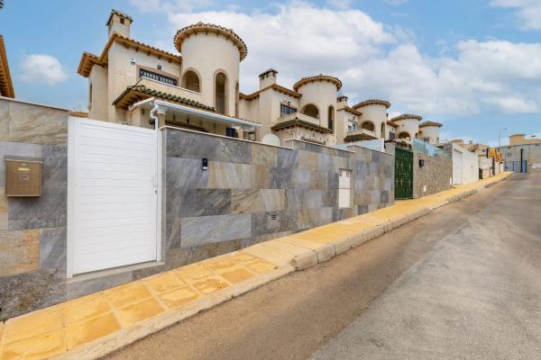 Casa independiente en calle Puerto Santa María