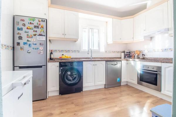 Casa independiente en calle Marbella, 68