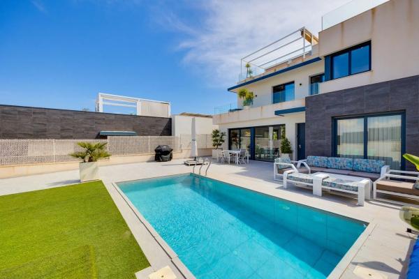 Casa independiente en calle lo Aguirre