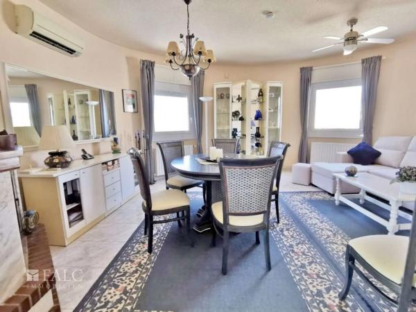 Casa independiente en calle Alcoy