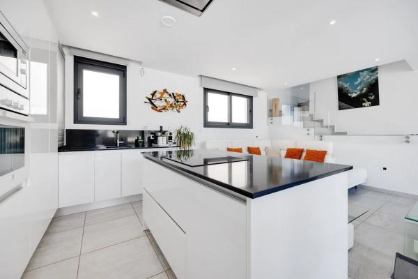 Casa independiente en calle lo Aguirre