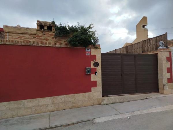 Casa independiente en calle Albacete