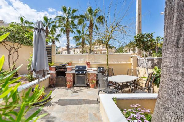 Casa independiente en calle Dinamarca, 27