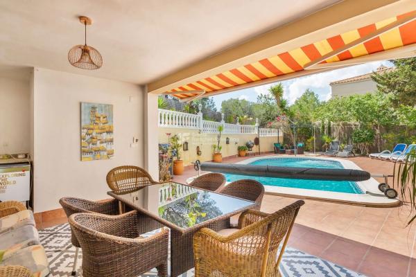 Casa independiente en calle Dinamarca, 27