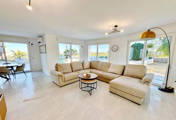 Casa independiente en calle Río Segura