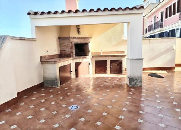 Casa independiente en avenida Poniente Balcón Costa