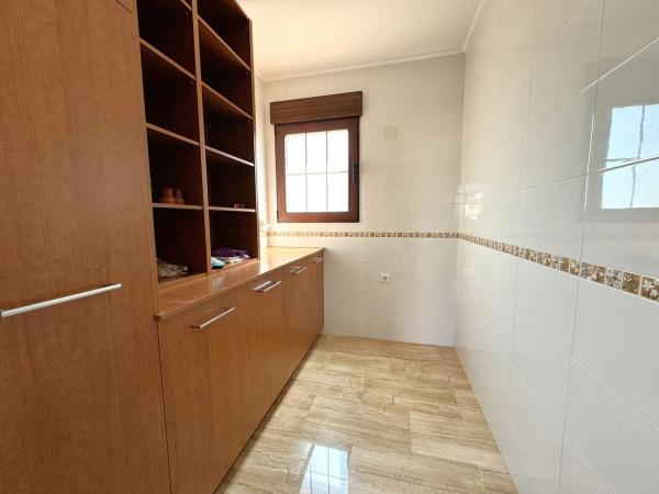 Casa independiente en avenida Poniente Balcón Costa