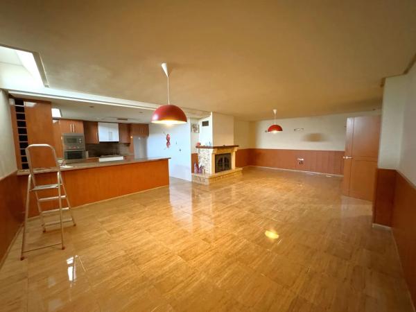 Casa independiente en avenida Poniente Balcón Costa