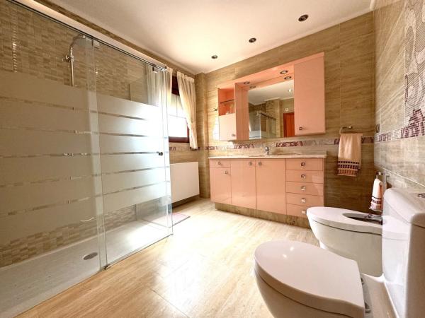 Casa independiente en avenida Poniente Balcón Costa