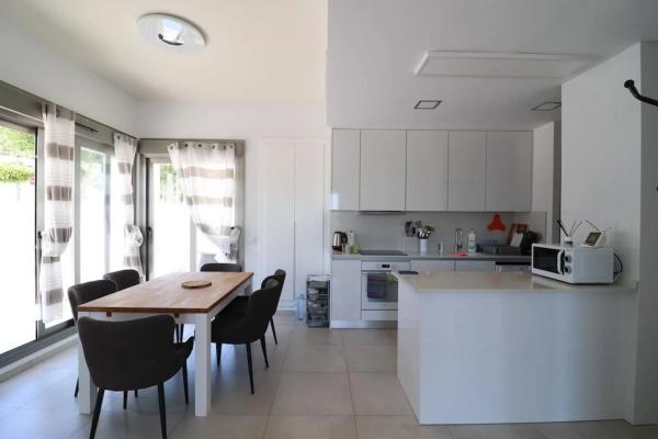 Casa independiente en calle lo Aguirre