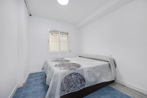 Casa independiente en calle Rojales, 18