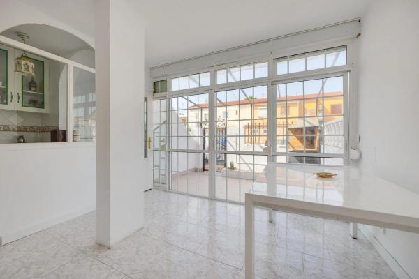 Casa independiente en calle Rojales, 18