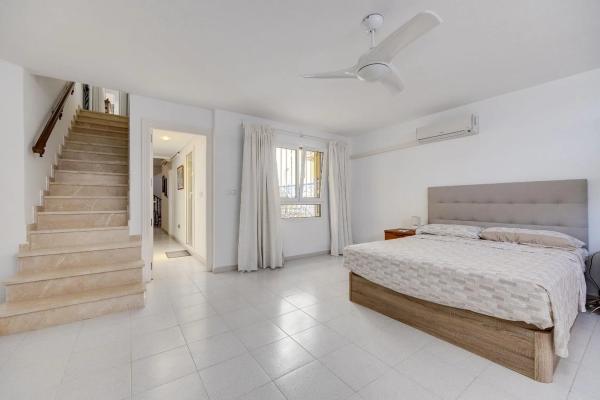 Casa independiente en calle Narváez, 30