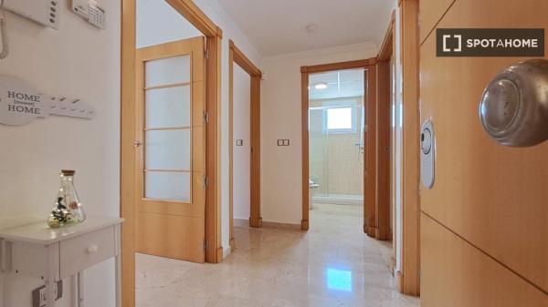 Apartamento de 2 dormitorios en alquiler en Manilva, Málaga