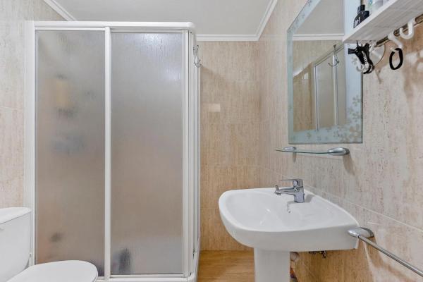 Casa independiente en avenida de Inglaterra s/n