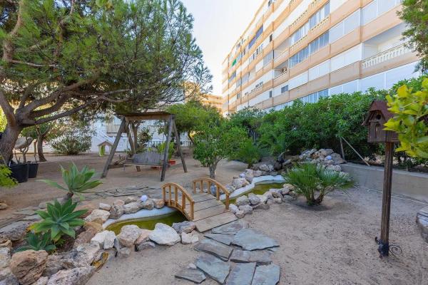 Casa independiente en avenida de Inglaterra s/n