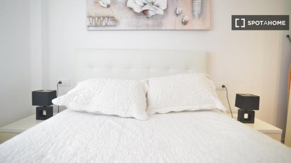 Room in shared apartment in Santander