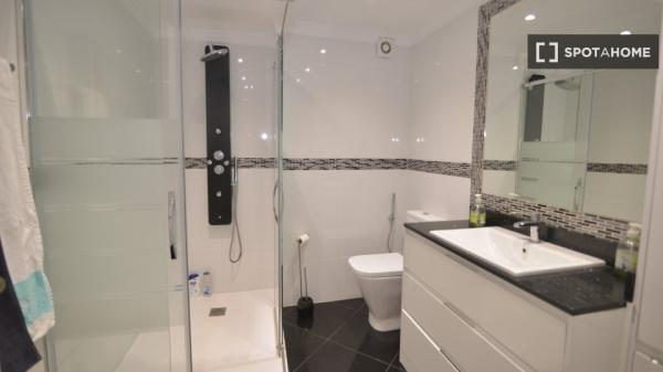 Room in shared apartment in Santander