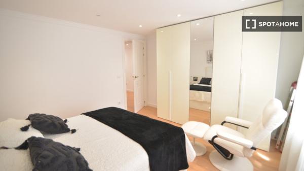 Room in shared apartment in Santander