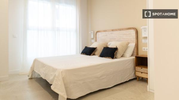 Piso en alquiler de 2 habitaciones en Chopera, Madrid