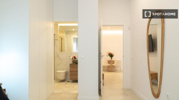 Piso en alquiler de 2 habitaciones en Chopera, Madrid