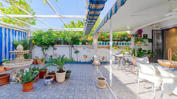 Casa independiente en calle Otelo, 1