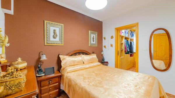 Casa independiente en calle Otelo, 1