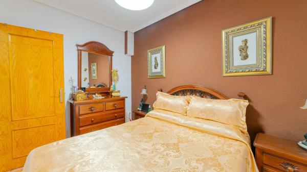 Casa independiente en calle Otelo, 1