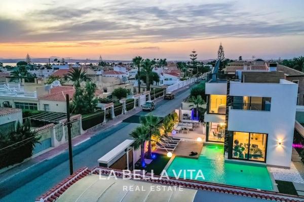 Casa independiente en calle Jose Lorca Garcia, 8