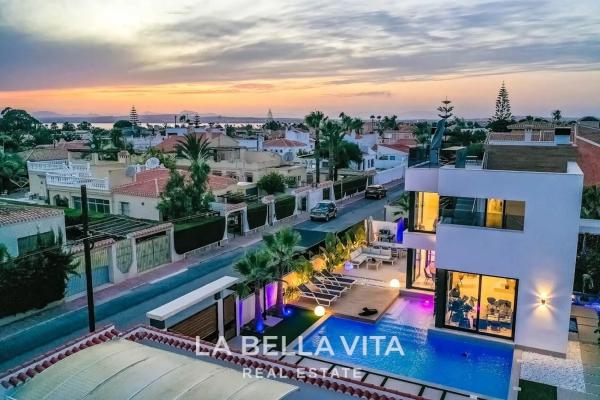 Casa independiente en calle Jose Lorca Garcia, 8