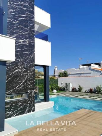 Casa independiente en calle Jose Lorca Garcia, 8