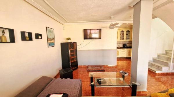 Casa independiente en calle Alondra