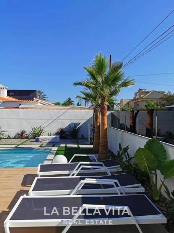 Casa independiente en calle Jose Lorca Garcia, 8