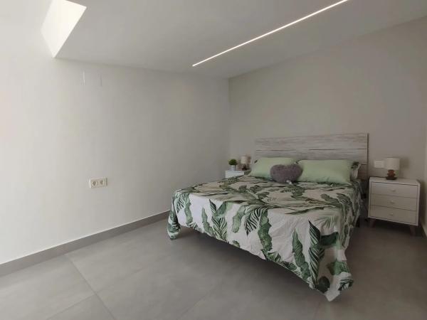 Casa independiente en avenida Adradas, 182