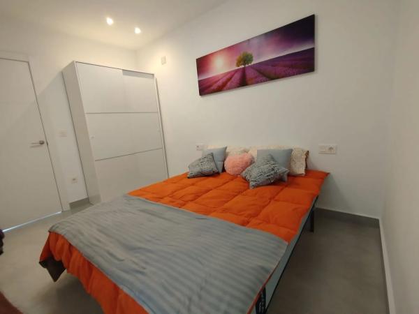 Casa independiente en avenida Adradas, 182