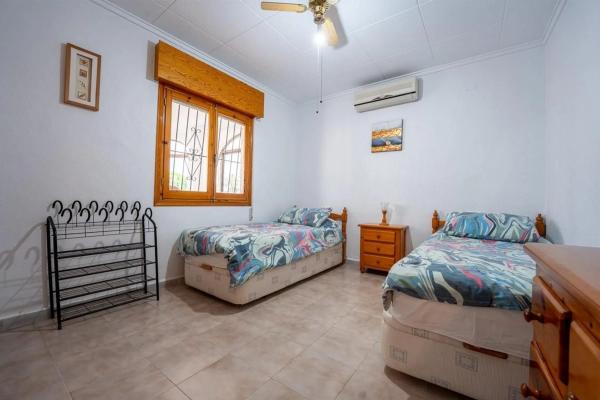 Casa independiente en calle Sibelius