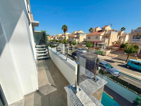 Casa independiente en calle las Abubillas