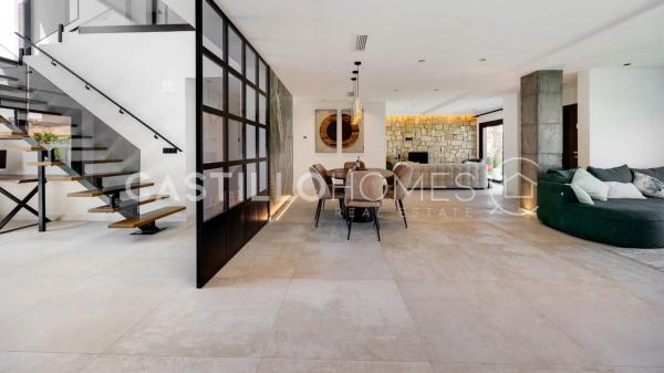 Casa independiente en calle Rosalia de Castro, 55