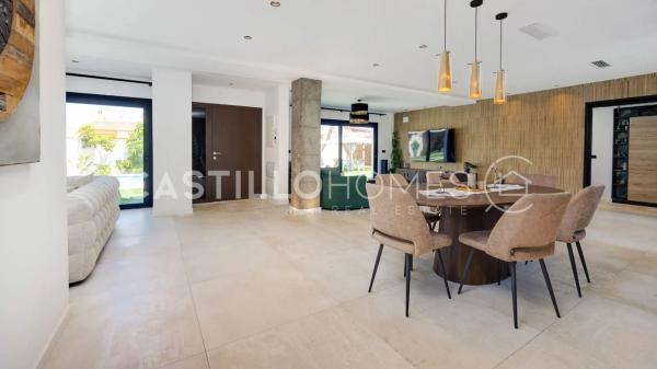 Casa independiente en calle Rosalia de Castro, 55