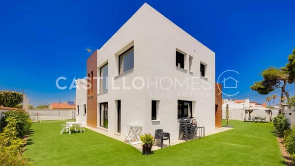 Casa independiente en calle Rosalia de Castro, 55