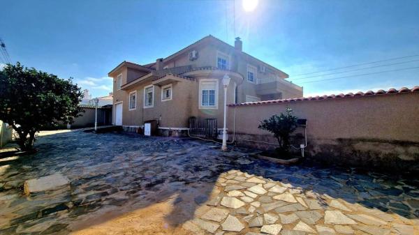 Casa independiente en calle Velázquez