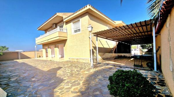 Casa independiente en calle Velázquez