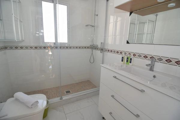 Casa independiente en calle Rodrigo