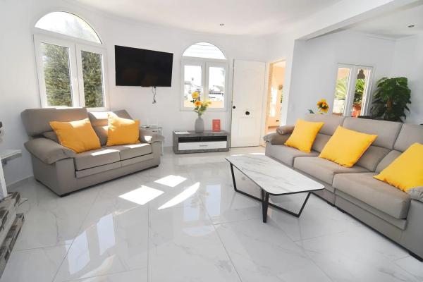 Casa independiente en calle Rodrigo