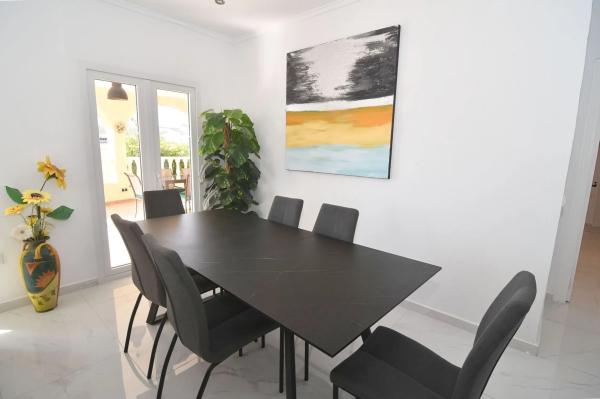 Casa independiente en calle Rodrigo