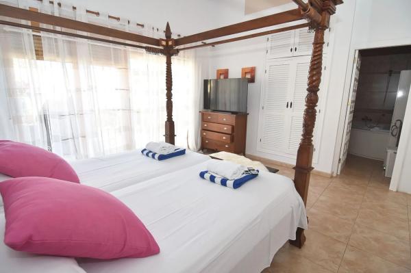 Casa independiente en calle Rodrigo