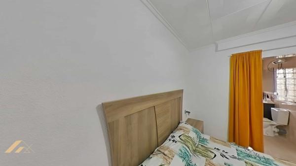 Casa independiente en calle Caravaca