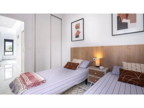 Casa independiente en calle las Abubillas