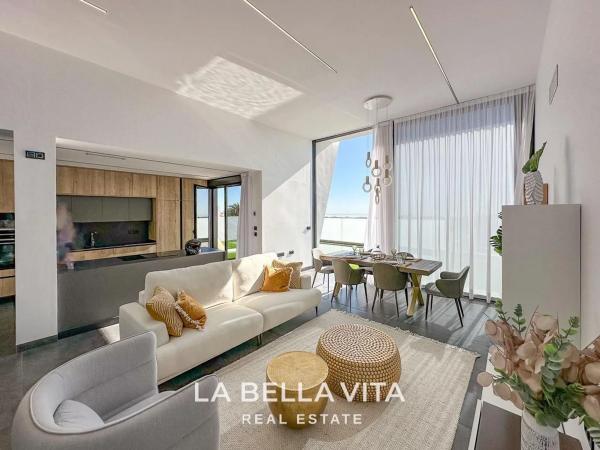 Casa independiente en calle Moncayo, 36 -64