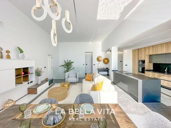 Casa independiente en calle Moncayo, 36 -64